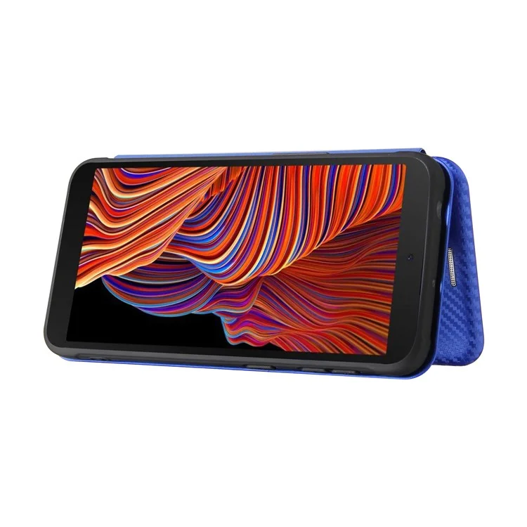 Funda de Piel Sintética con Textura de Fibra de Carbono Anti-arañazos y Soporte para Samsung Galaxy Xcover 5 - Azul