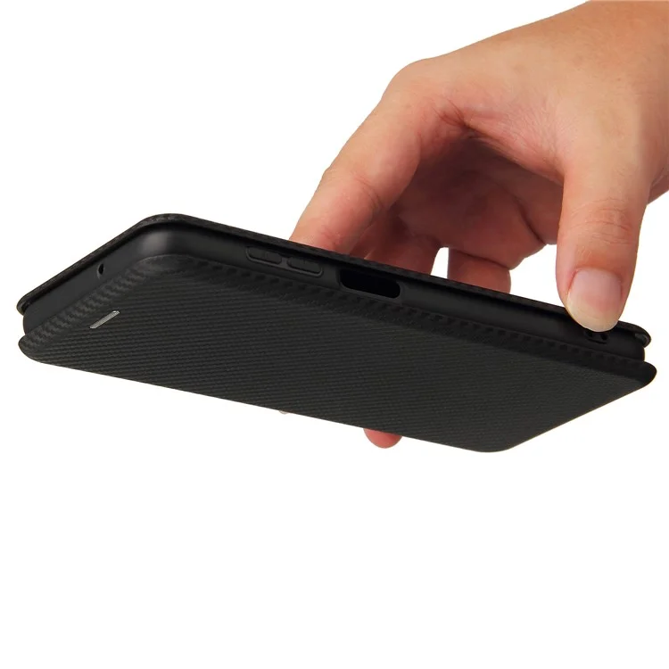Tarjeta de Crédito con Textura de Fibra de Carbono Absorbida Automáticamente Funda de Teléfono de Cuero para Samsung Galaxy M12/F12 - Negro