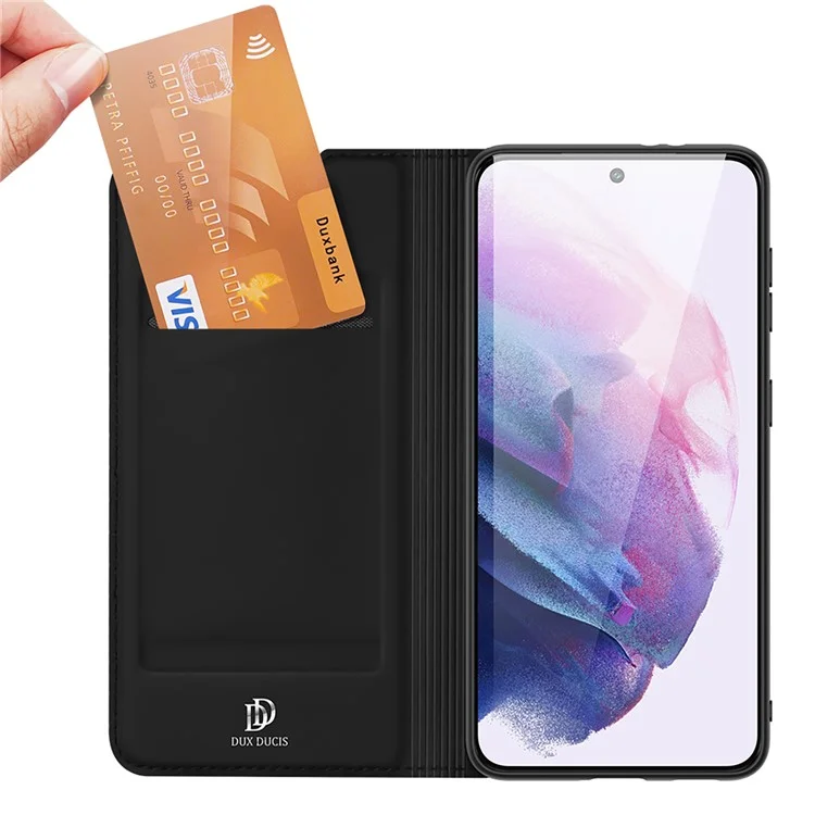 DUX DUCIS Skin Pro Series para Samsung Galaxy S22 5G Capa de telefone de couro PU com slot para cartão, suporte dobrável, fechamento magnético automático e à prova de choque - Preto