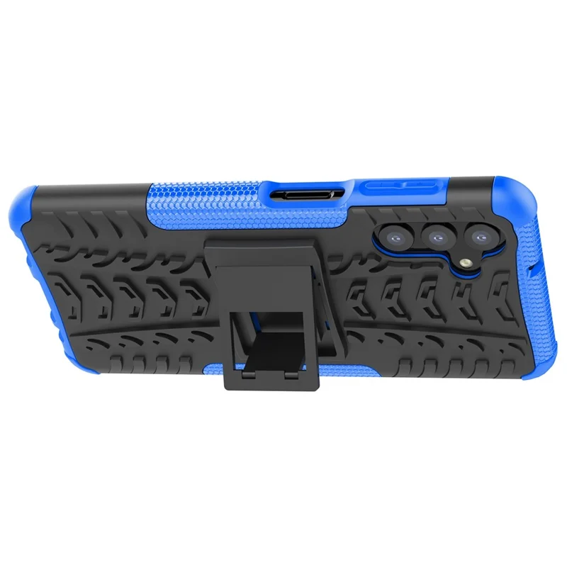 Anti-Rutsch-Reifen-Textur Weich Flexibles TPU + Hartes PC-Schutzhülle mit Ständer für Samsung Galaxy A13 5G / A04s 4G (164,7 x 76,7 x 9,1 mm) - Blau