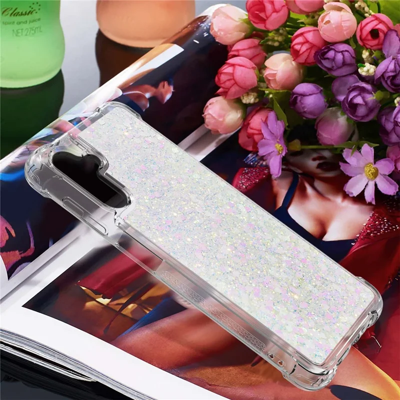 Quicksand Flowing Moving Glitter Flexible TPU Shockproof Cute Phone Case for Samsung Galaxy A13 5G / A04s 4G (164.7mm) - Shiny Hearts