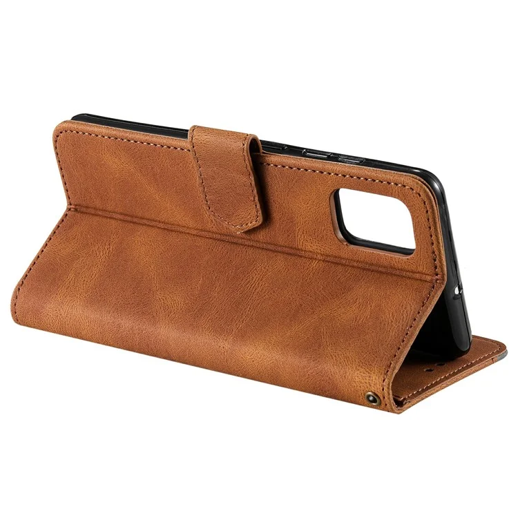 Stitching Surface Splicing Style PU Leather and TPU Phone Flip Case Skin-touch Stand Wallet Phone Protective Cover for Samsung Galaxy A33 5G - Brown