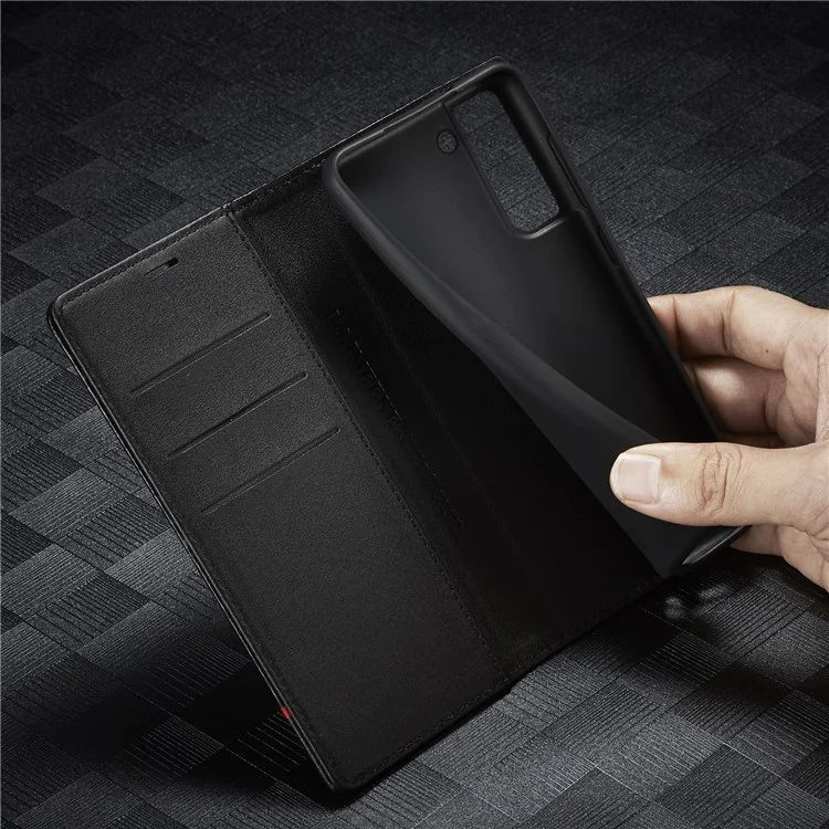 LC.IMEEKE Cartera de Diseño de Soporte de Textura de Fibra de Carbono Antirrobo Cierre Magnético Automático Funda de Piel de PU para Samsung Galaxy S22 5G - Rayas Horizontales