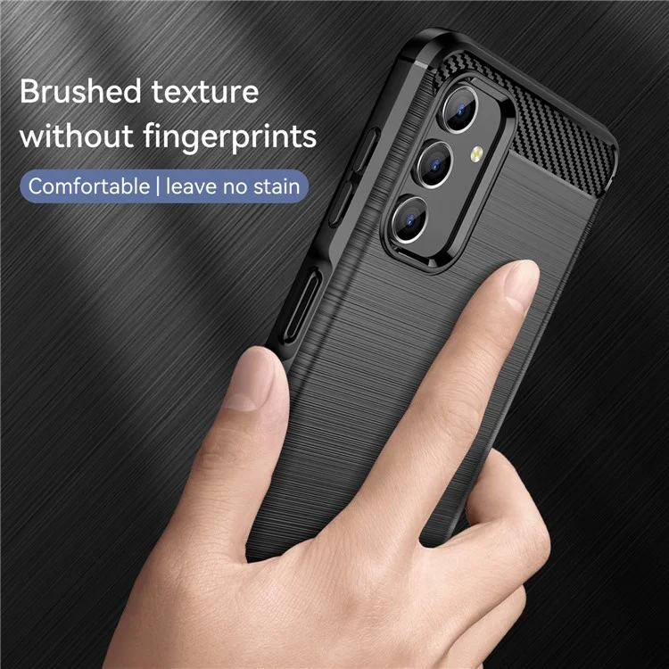 Pour Samsung Galaxy A13 4G / 5G / A04s 1,8 mm Texture Fibre de Carbone Étui TPU Résistant aux Empreintes Digitales Résistant aux Rayures Surface Brossée Housse Protectrice de Téléphone - Noir