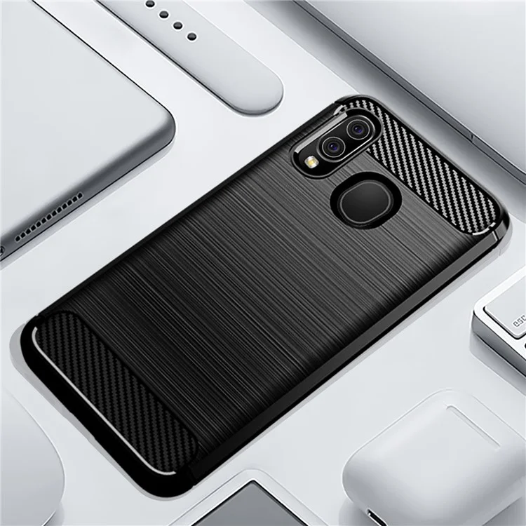 1.8mm Heat Dissipation TPU Case Ultra Thin Scratch-Resistant Carbon Fiber Texture Brushed Surface Phone Cover for Samsung Galaxy A40 - Black