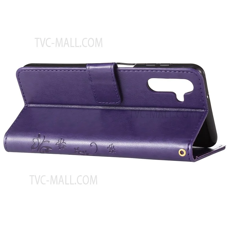 Pour Samsung Galaxy A13 5G / A04s 4G (164,7 x 76,7 x 9,1 mm) Housse de téléphone en cuir PU Étui de style portefeuille élégant avec motif de papillons pratique - Violet foncé