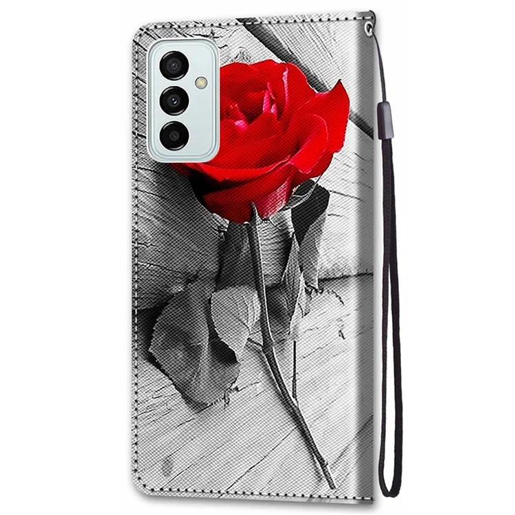 Новая Рисунка Печать Кожаная Оболочка PU Для Samsung Galaxy M23 5G/F23 5G, Анти-столбца, Устойчивый - B10 Красная Роза на Деревянном Полу