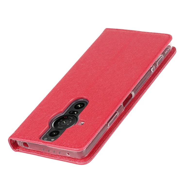 Para Sony Xperia Pro-I PU Caso de Absorción Magnética de Cuero Textura de Seda de Seda Flip Folio Folio Willet Con Correa - Rojo