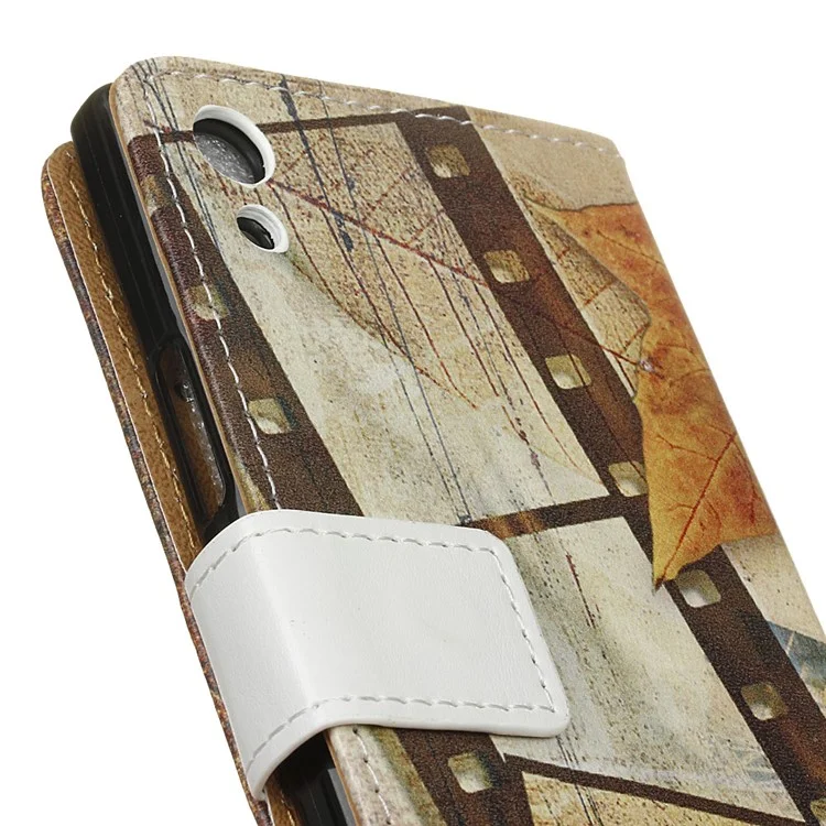 Patterned Leather Wallet Phone Case for Sony Xperia XA1 - Eiffel Tower and Maple Leaves