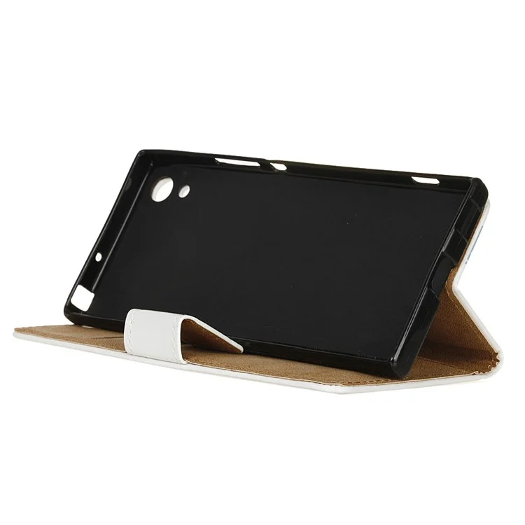 Patterned Leather Wallet Phone Case for Sony Xperia XA1 - Eiffel Tower and Maple Leaves