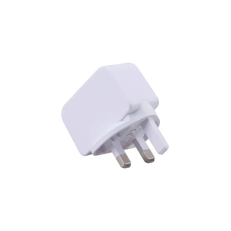 MOMAX 5V /2.4A single Port USB Portable Intelligent Digital Wall Charger - White / UK Plug
