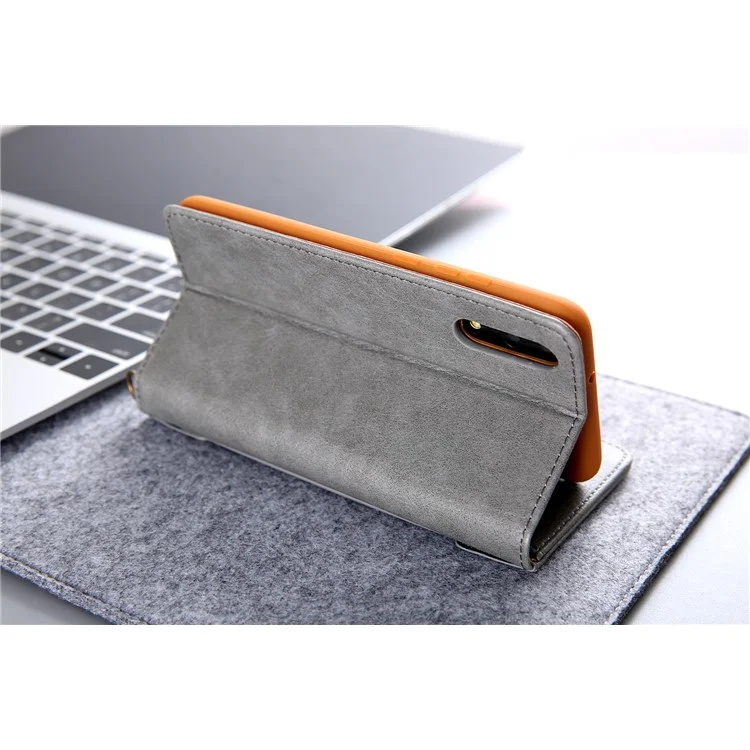 Capa Protetora de Couro PU com Suporte e Slots para Cartões para Huawei P20 - Cinza