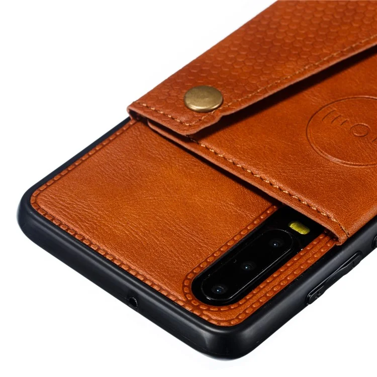 Soporte de tarjeta de pata de cabra Funda de cuero sintético TPU con hoja magnética integrada para vehículos [para Huawei P30 - Marrón]