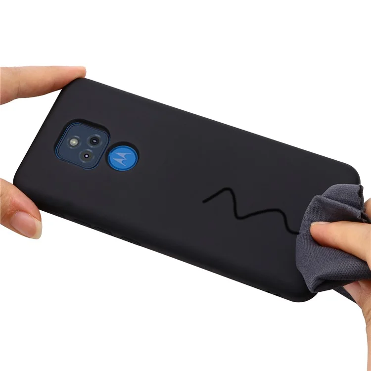 For Motorola Moto G Play (2021) Phone Case Liquid Silicone Shockproof Back Cover with Strap - Black