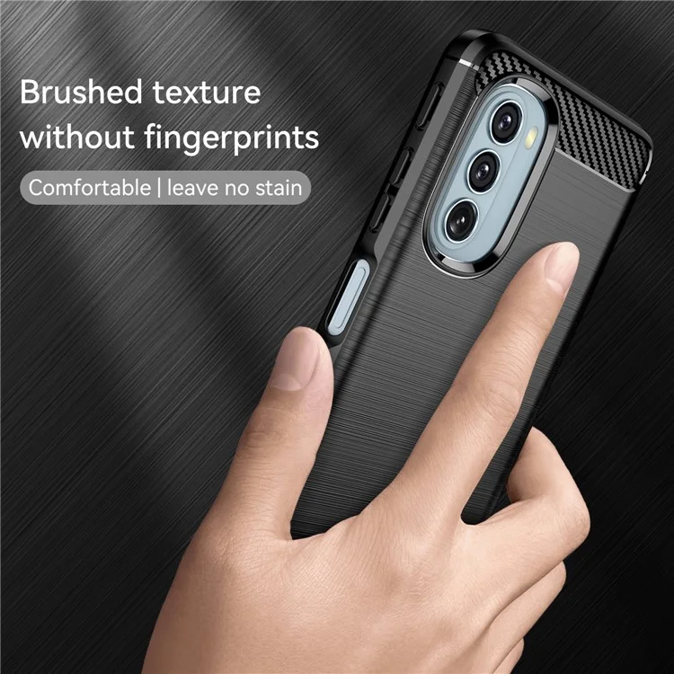 1,8-mm-Kohlefaser-Bürstendesign, weiches TPU, stoßfester Telefonschutzkoffer für Motorola Moto G51 5G - Schwarz