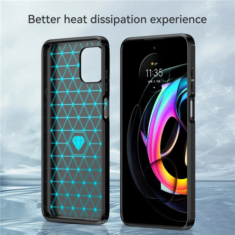 Custodia per telefono in TPU flessibile con texture in fibra di carbonio da 1,8 mm, superficie spazzolata, cuscinetto protettivo anti-caduta per Motorola Edge 20 Lite/Edge 20 Fusion - Nero