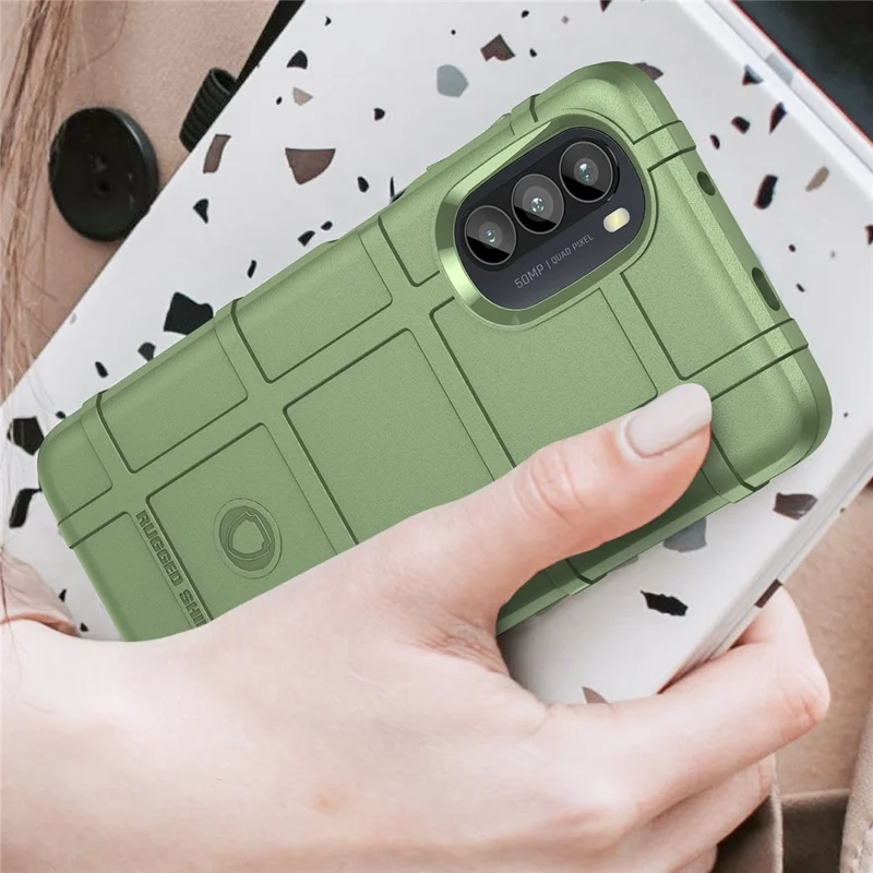 For Motorola Moto G52 4G / G82 5G Anti-scratch Dustproof Phone Case Rugged Square Grid Anti-drop Thickened TPU Protective Cover - Green