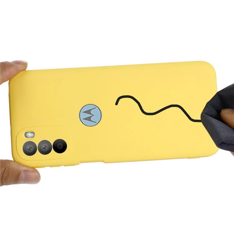 Para Motorola Moto G51 5G Funda de Teléfono de Silicona Líquida Forro de Microfibra Suave Cubierta Protectora Suave con Correa - Amarillo