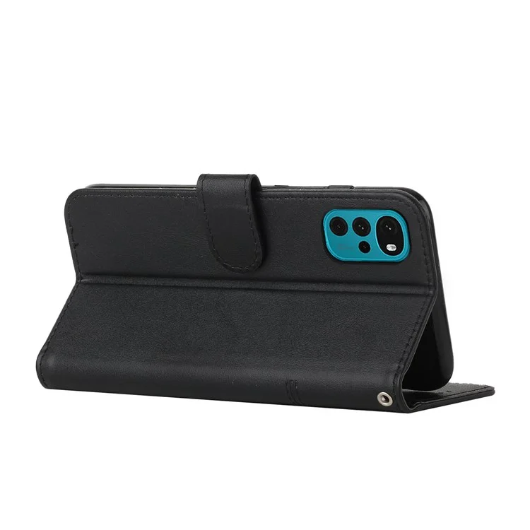 Pour Motorola Moto G22 Magnétique PU en Cuir PU Sold Flip Cover Couxage Conception TPU Protéger le Portefeuille du Portefeuille de Coque Intérieure Avec Sangle - le Noir