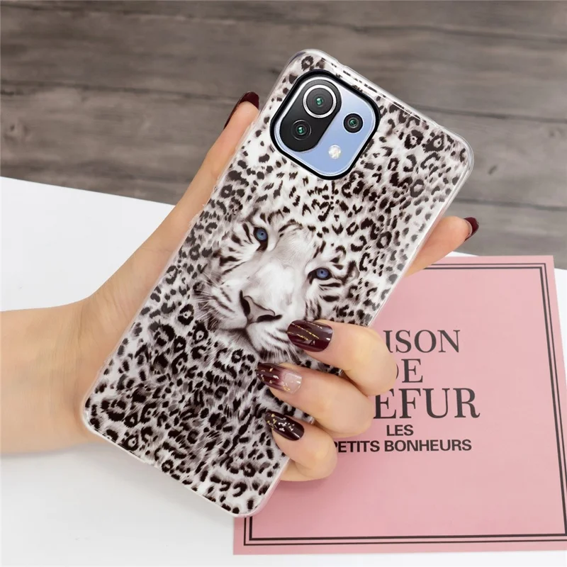 Special Noctilucent IMD Pattern Design TPU Phone Case Protector for Xiaomi Mi 11 Lite 4G / 5G / 11 Lite 5G NE - Leopard Print Tiger