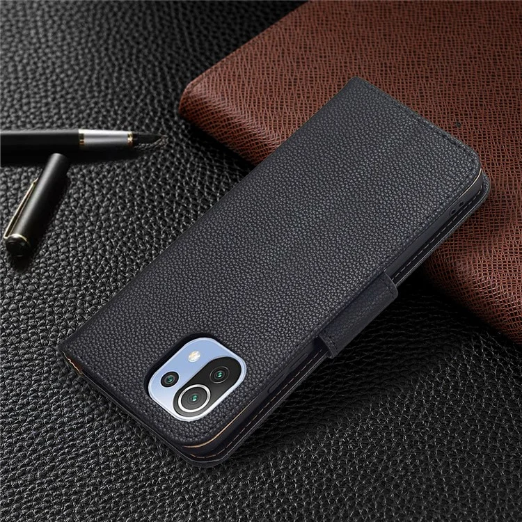Litchi Texture Wallet Stand Leather Phone Case avec Sangle Poignet pour Xiaomi Mi 11 Lite 4G / 5G /11 Lite 5G NE - Noir
