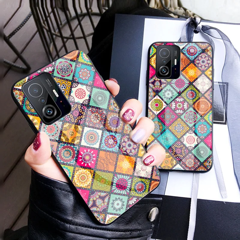Étui de protection pour téléphone portable en verre trempé coloré, en plastique et en TPU avec dragonne pour Xiaomi 11T/11T Pro - Motif coloré
