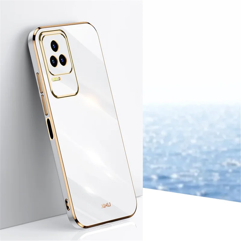 XINLI per Xiaomi Redmi K50 Pro/K50 Custodia protettiva antishock per telefono Taglio preciso della lente Bordo dorato placcato Copertura flessibile in TPU - Bianco