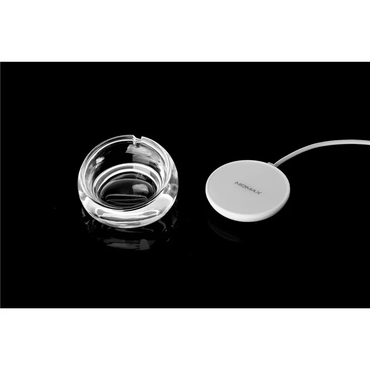 MOMAX Q.Dock Crystal Fast Wireless Charger for iPhone Samsung etc. (Not Support FOD Function)