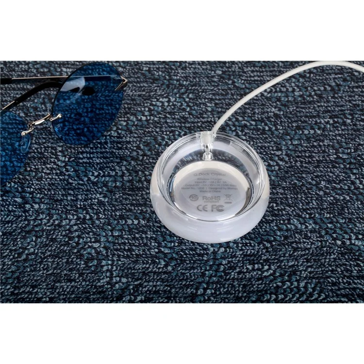 MOMAX Q.Dock Crystal Fast Wireless Charger for iPhone Samsung etc. (Not Support FOD Function)