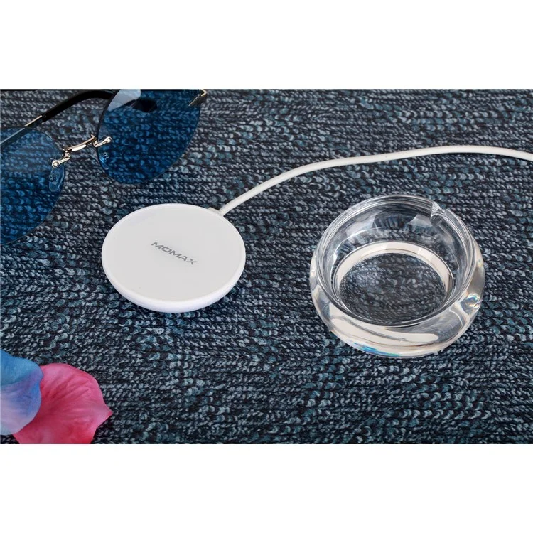 MOMAX Q.Dock Crystal Fast Wireless Charger for iPhone Samsung etc. (Not Support FOD Function)