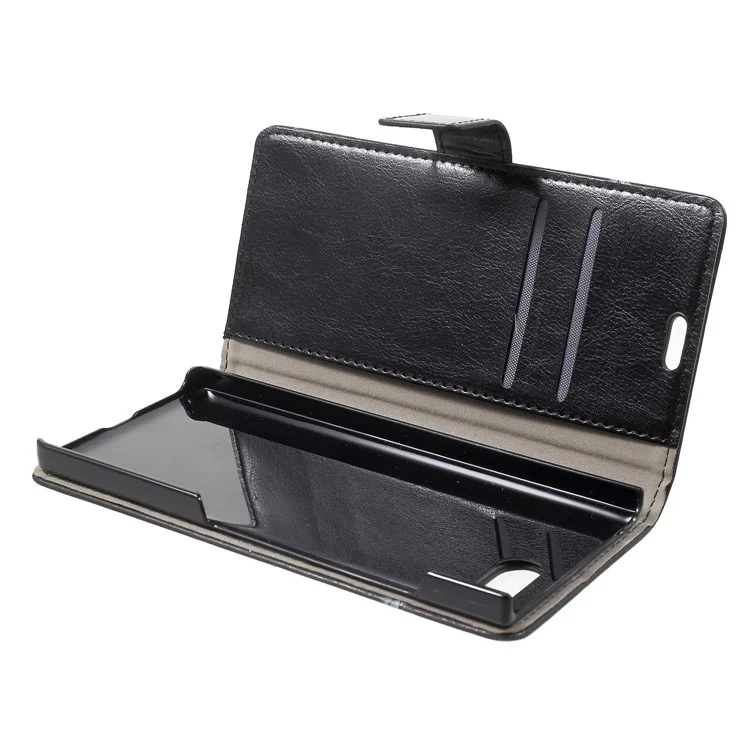 Pattern Printing Stand Leather Wallet Mobile Case for BlackBerry Key2 - Fierce Wolf