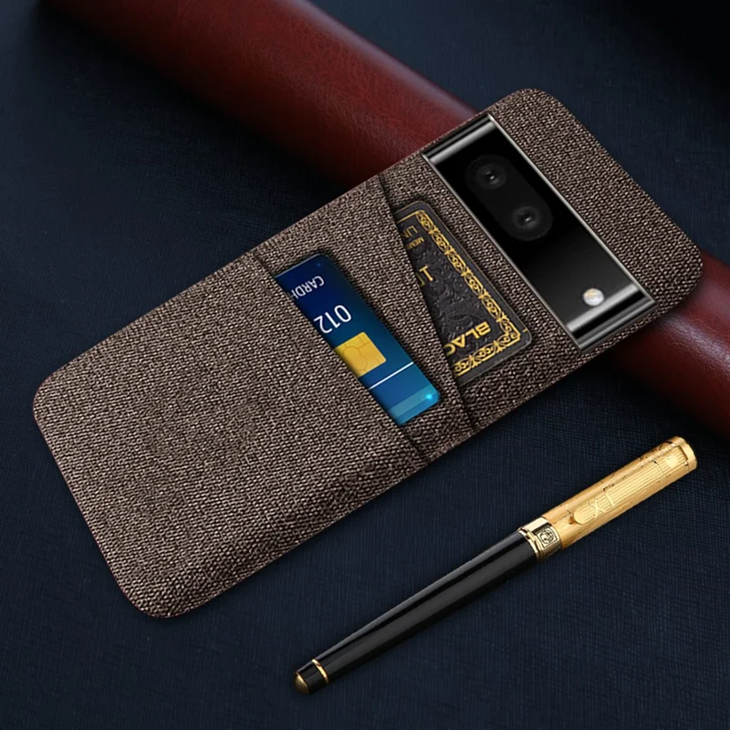 Чехол с тканевой текстурой для Google Pixel 7 5G, антицарапиновый жесткий чехол из поликарбоната с двумя слотами для карт — коричневый