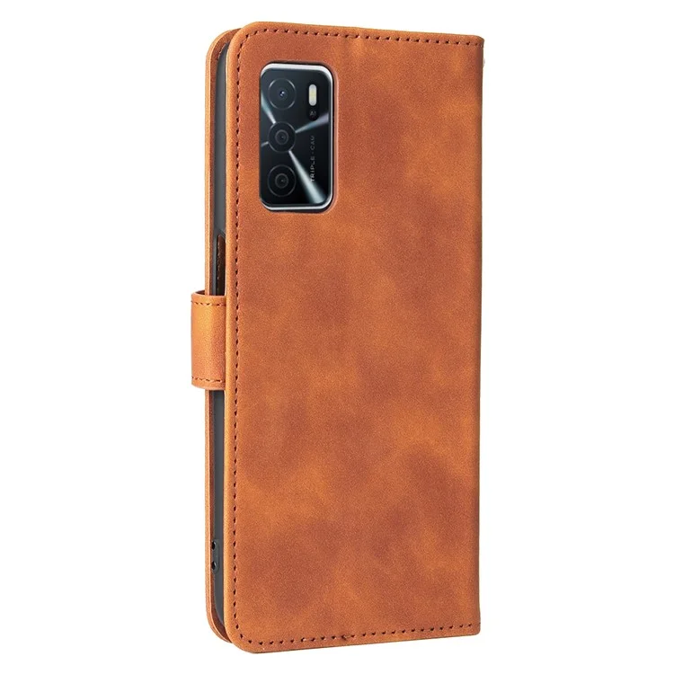 Skin-touch PU Folio Folio Stand Magnetic Staft Strong Cierre de Cierre Case de Teléfono Con Correa Para Oppo A16 / A53s 5G / A55 5G - Marrón
