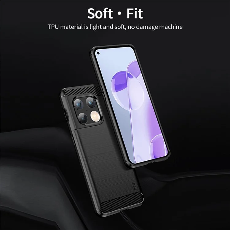 MOFI para OnePlus 10 Pro 5G Capa de telefone à prova de quedas e estilosa Textura de fibra de carbono Superfície escovada TPU Capa de telefone celular - Preto