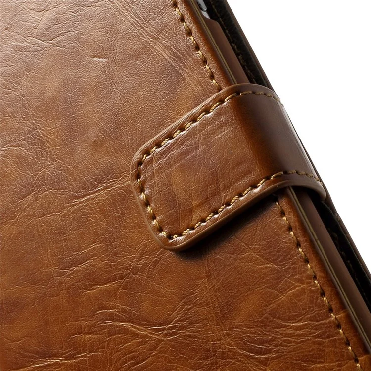 2-in-1 Oil Wax Leather Flip Cover + Detachable PC Shell for iPhone 6s 6 4.7-inch - Brown
