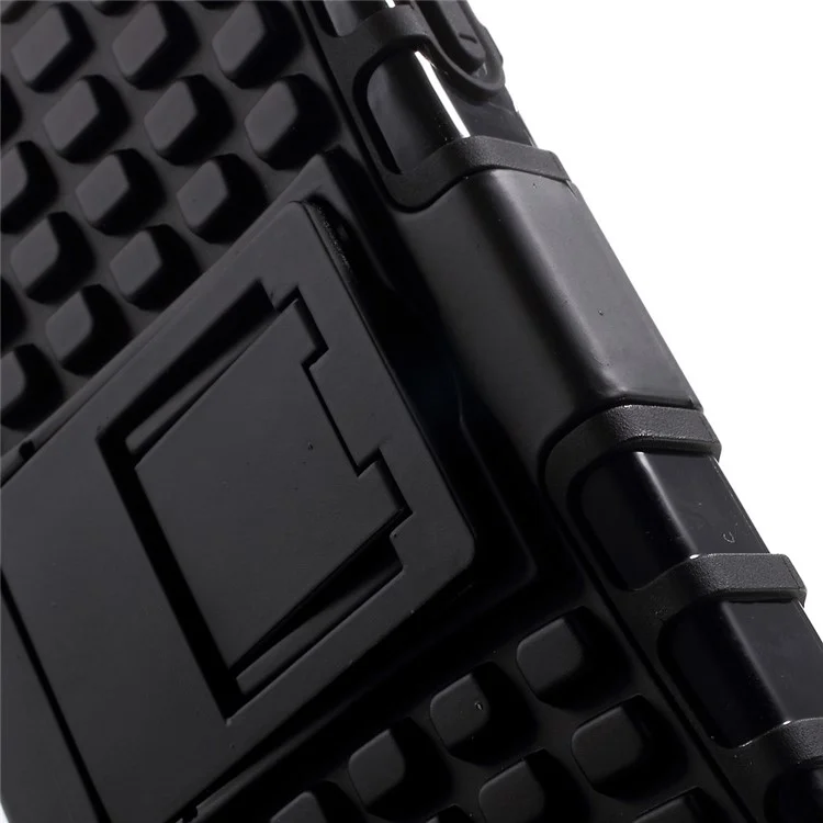Anti-slip Grid Pattern PC + TPU Hybrid Case for iPhone 4s 4 with Kickstand - Black