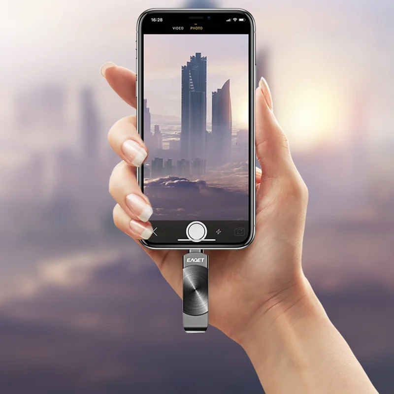 EAGET I66 128GB U Disk MFI Certificated Lightning + USB 3.2 Metal Rotating Flash Drive for iPhone iPad Mac - Black