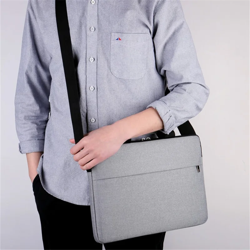 OKADE B022 15.6inch Notebook Soft Lining Protective Bag Anti-drop Laptop Handbag (with Shoulder Strap) - Black