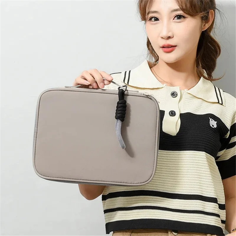 606 15.6 / 16 Inch Laptop Bag Nylon Notebook Computer Handbag with Hanging Ornament - Pink