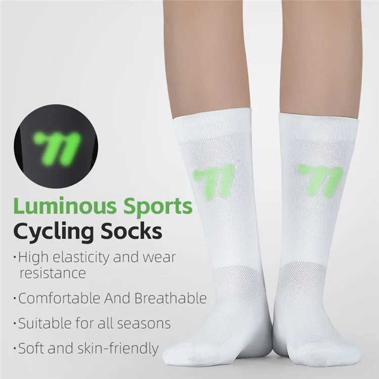 WEST BIKING YP0216057 1 Pair Sports Running Cycling Socks Reflective Breathable Socks - White
