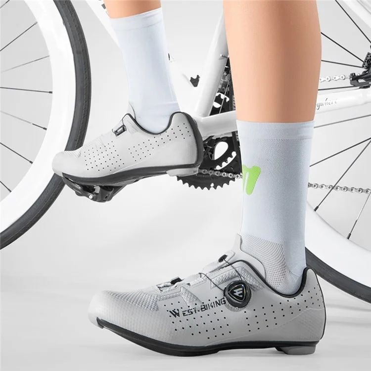 WEST BIKING YP0216057 1 Pair Sports Running Cycling Socks Reflective Breathable Socks - White