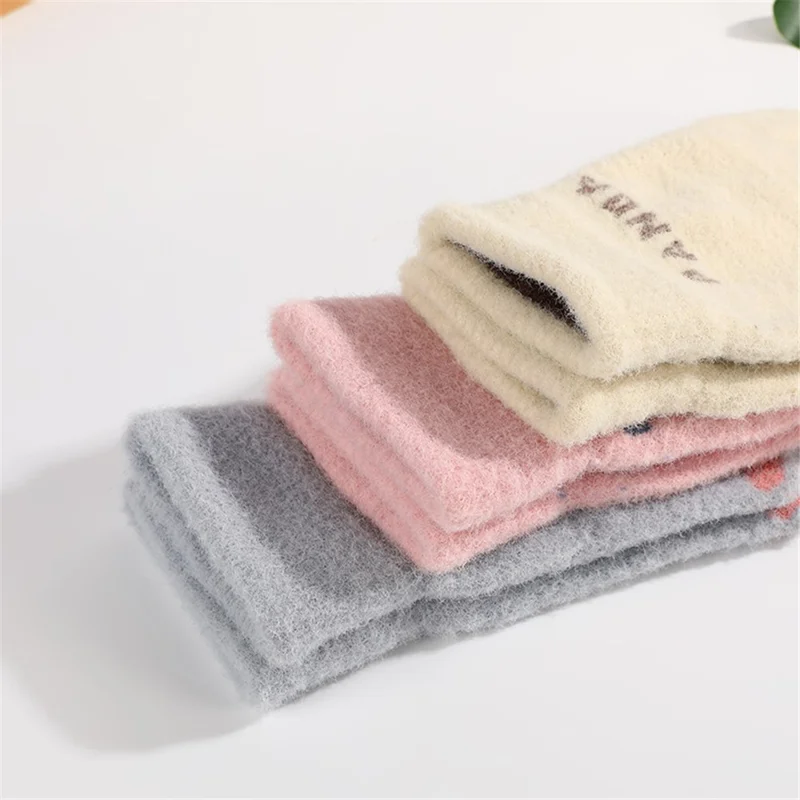 1 Par de Guantes con Diseño de Panda Mono de Dedo Completo Guantes de Invierno Cálidos para Estudiantes - Rosa