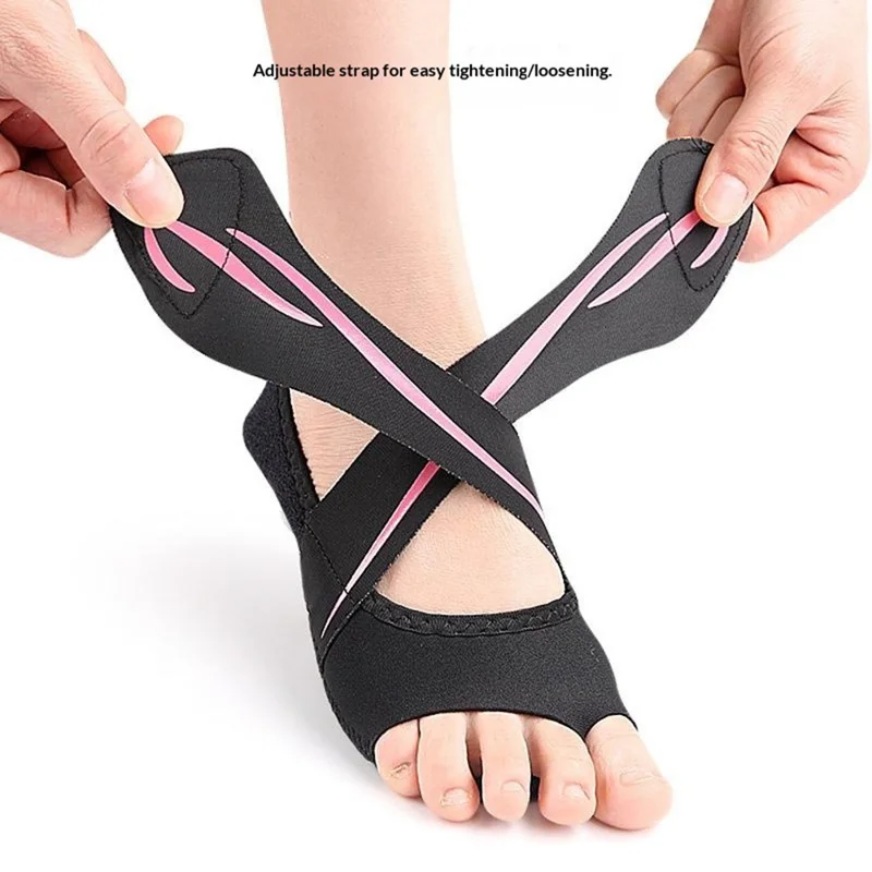 055 1Pair M Size Adjustable Yoga Shoes Open Toe Wide Strap Non-Slip Silicone Sole for Dance  /  Pilates  /  Exercise - Pink
