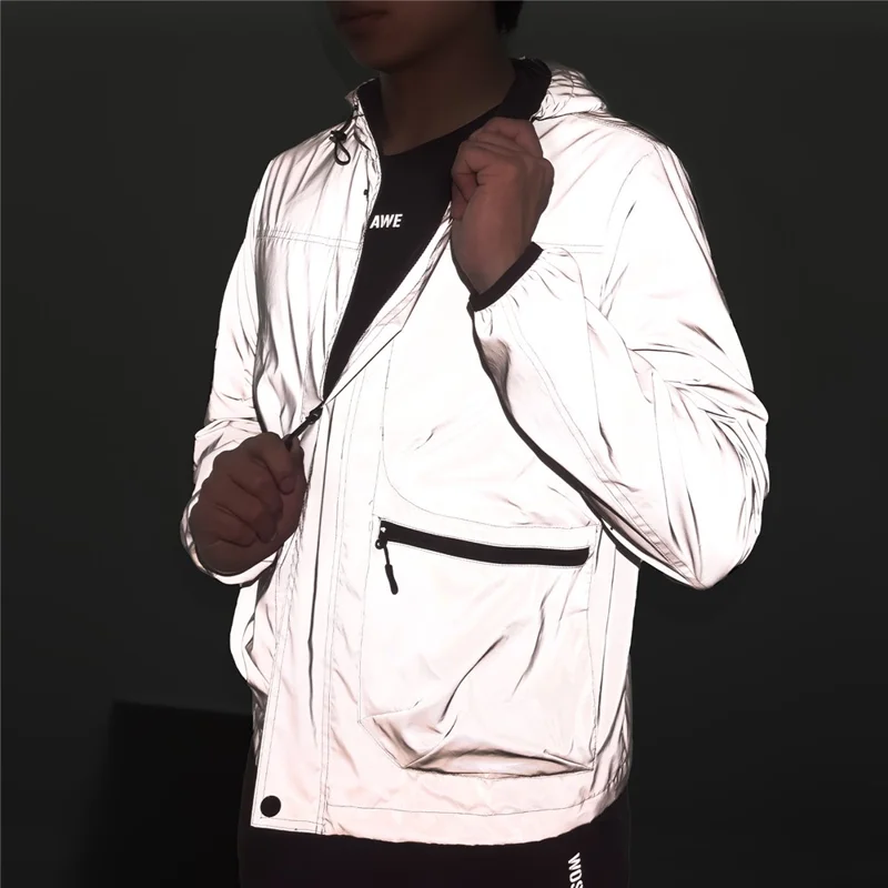 WOSAWE BD264 Chaqueta Cortavientos Reflectante Completa con Capucha Impermeable Transpirable para Correr por la Noche Ciclismo Senderismo, Plata - Talla Asiática M / UE S