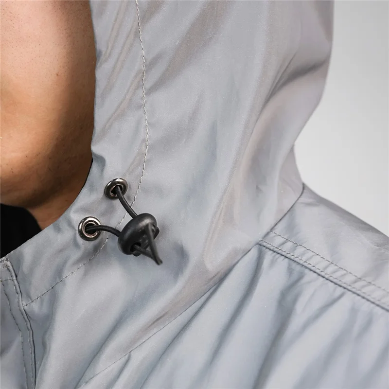 WOSAWE BD264 Chaqueta Cortavientos Reflectante Completa con Capucha Impermeable Transpirable para Correr por la Noche Ciclismo Senderismo, Plata - Talla Asiática M / UE S