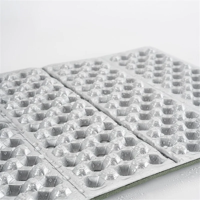 QUNATURE 600080 Tapis de sol de camping d'extérieur pliable à l'épreuve de l'humidité en IXPE, tapis de siège de pique-nique portable avec sac de rangement - Vert armée