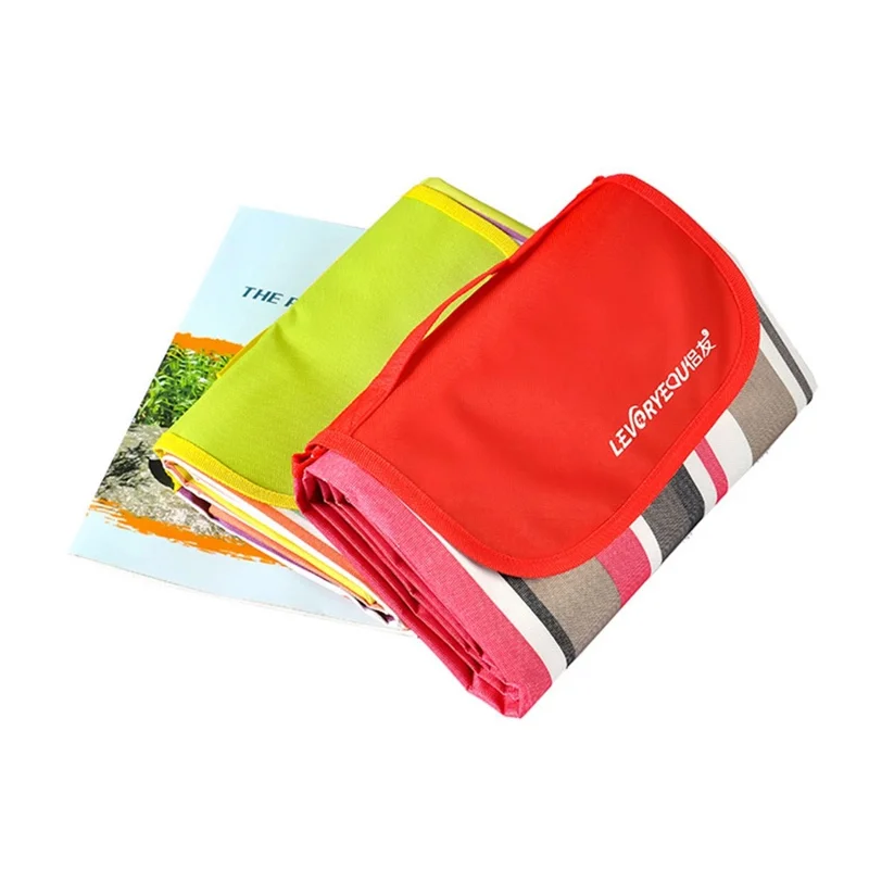 LEVORYEOU LR-987774 200*150cm Portable Outdoor Camping Picnic Mat Foldable Waterproof Lawn Mat - Rainbow Stripes