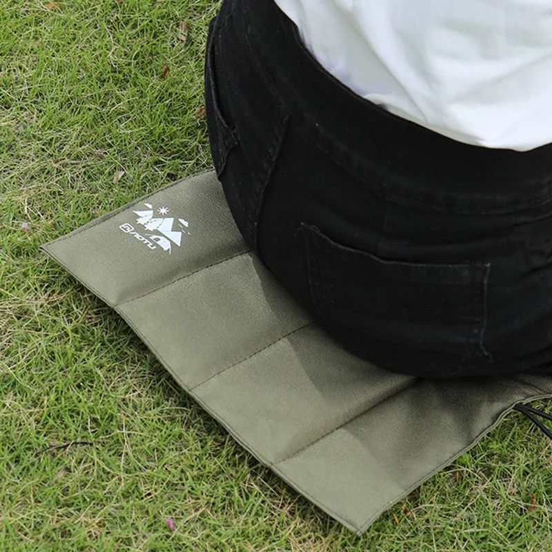 AOTU Portable Moisture-proof Seat Mat Oxford Cloth+EPE Outdoor Camping Picnic Seating Pad - Black
