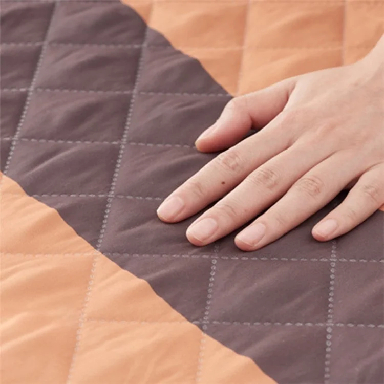 200cm Round Moisture-proof Picnic Mat Outdoor Camping Carpet with Webbing Strap - Winter