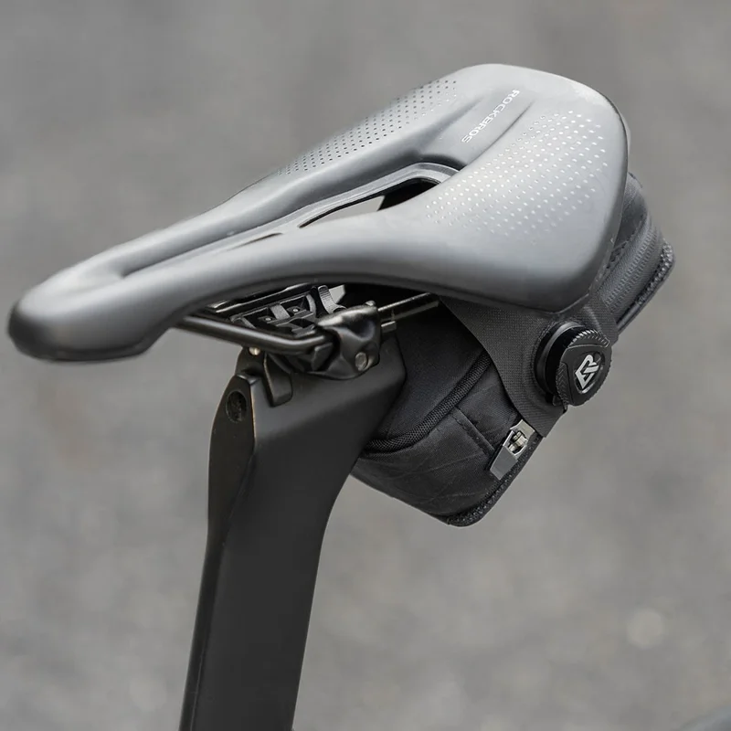 ROCKBROS Bolsa de sillín de bicicleta Perilla de bloqueo automático Portabidón de bicicleta de carretera - Negro